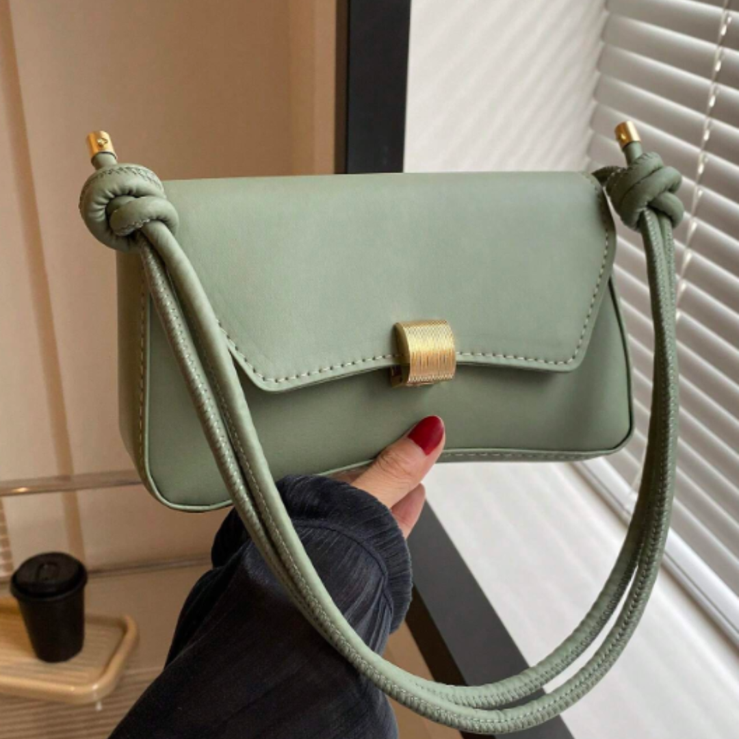 Vintage Flap Bag – Timeless Elegance